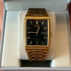 Vintage 1990s Seiko Men's Tank Watch